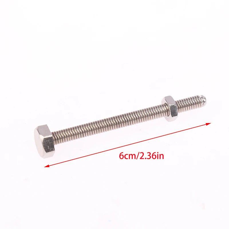 Strong Man Bending Screw Close Up Street Magie